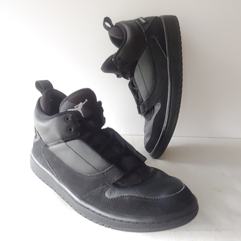 Womens Nike Air Jordan Fadeaway Black Sneakers 7.5